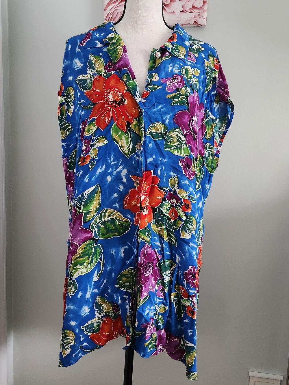 Blue Floral Button-Front Women’s Top